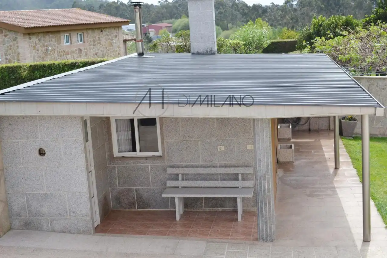 Terraza de Casa o chalet en venta en Vigo  con Calefacción, Jardín privado y Parquet