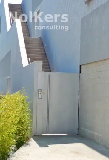 Vista exterior de Oficina de lloguer en Sant Just Desvern amb Aire condicionat, Calefacció i Terrassa