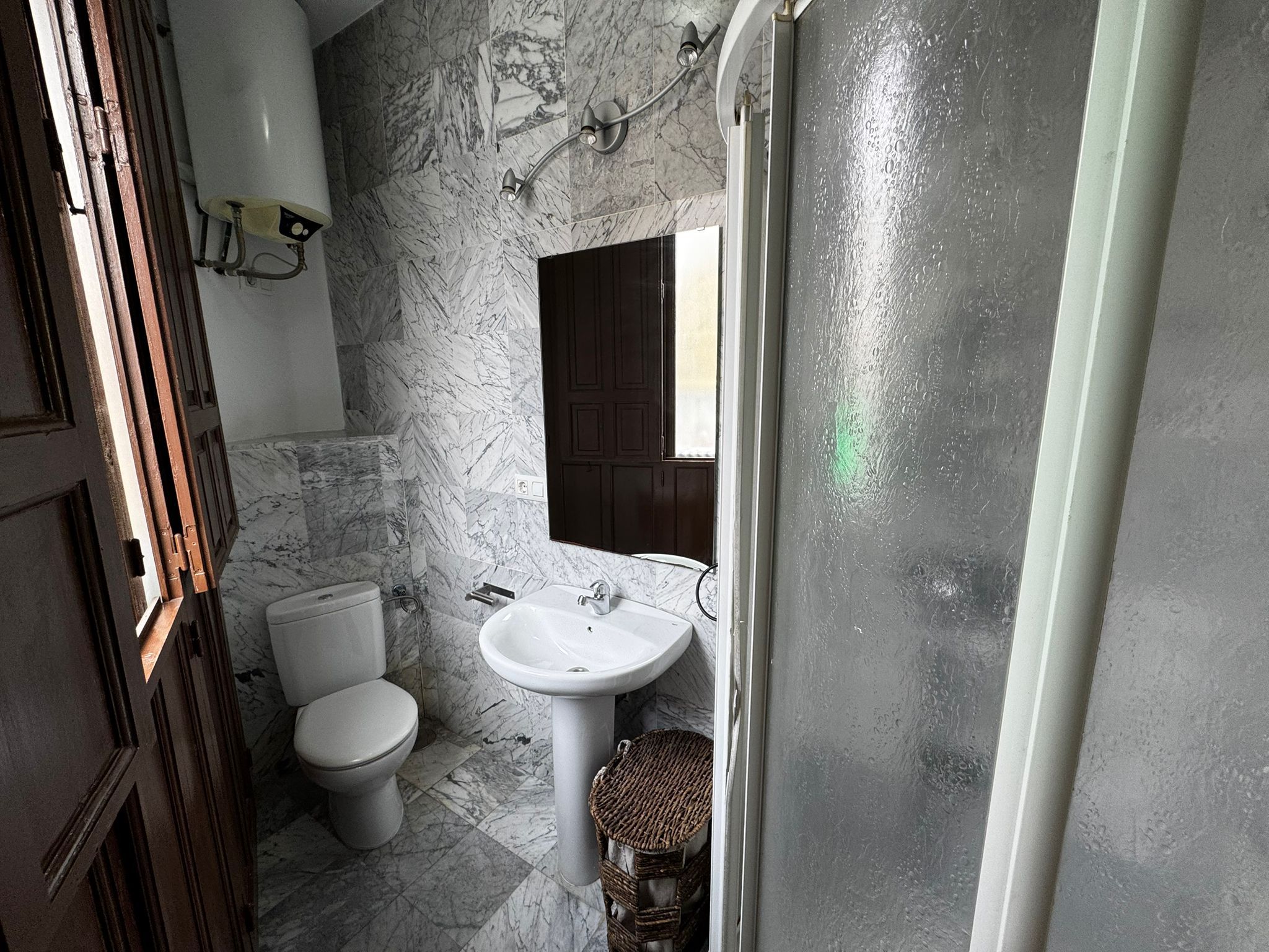 Bathroom of Flat for sale in  Sevilla Capital
