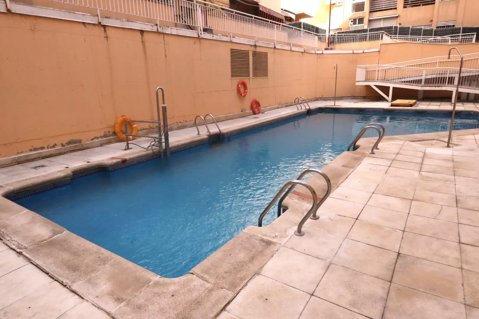 Swimming pool of Flat for sale in Madrid  with Air Conditioner, Heating and Parquet flooring