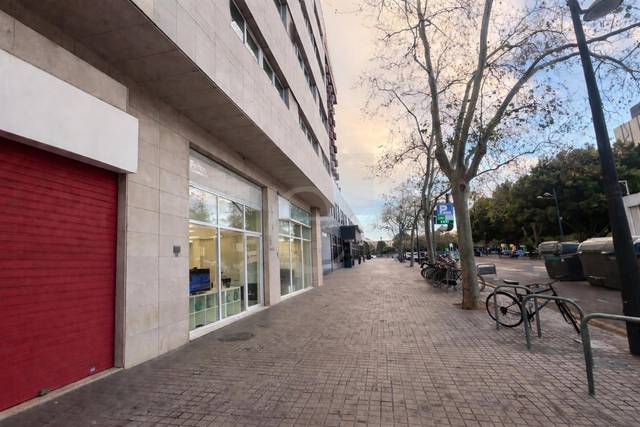Local comercial en Alquiler en Barrio de Campanar