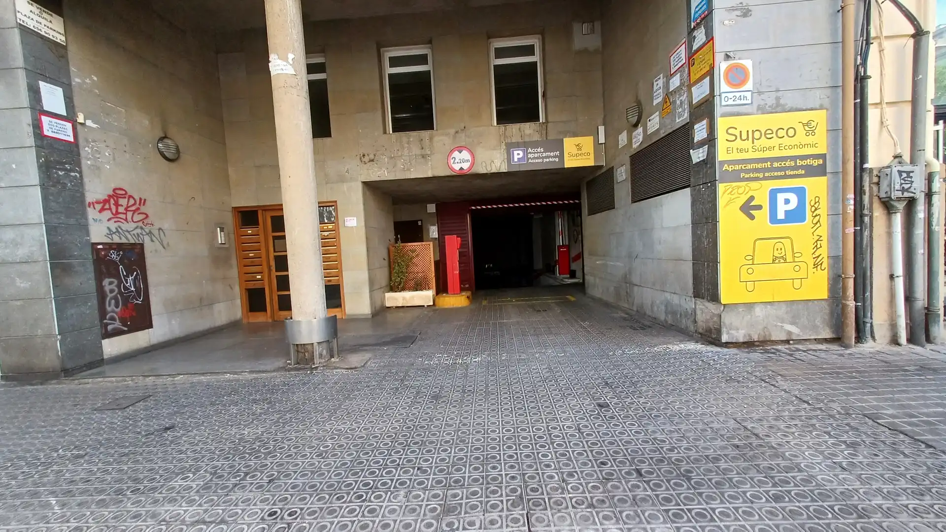 Individual amb ascensor en venda a Carrer de Sant Pere d'Abanto 8, imagen 3