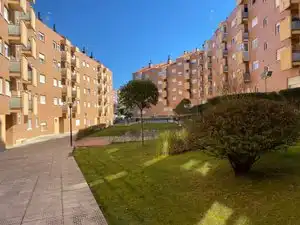 Vista exterior de Apartamento en venta en Haro con Calefacción, Parquet y Trastero