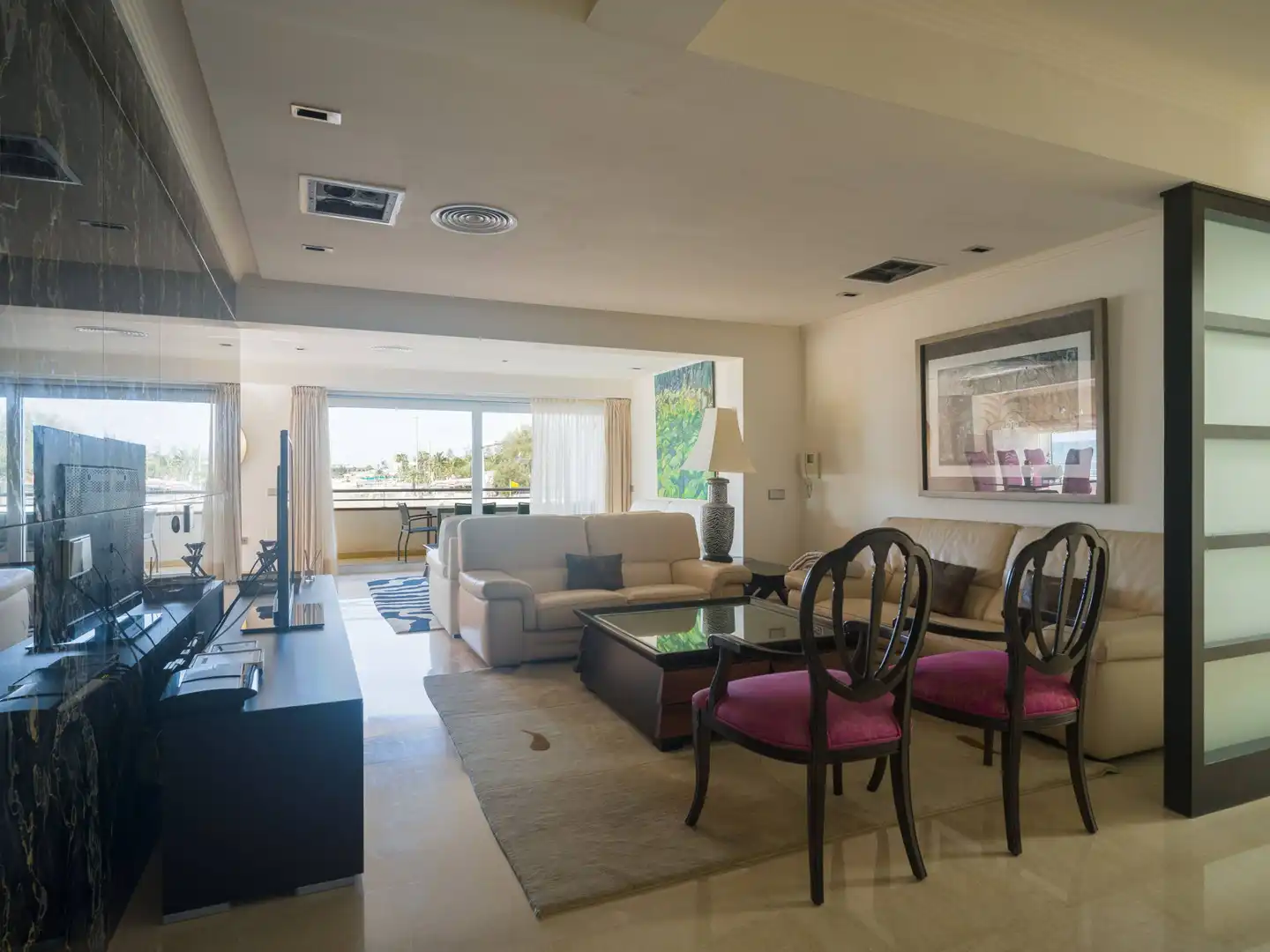 Sala de estar de Casa o chalet en venta en San Bartolomé de Tirajana con Aire acondicionado, Amueblado y Jacuzzi