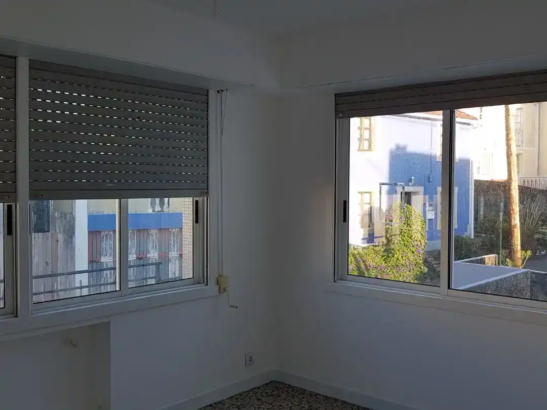 Dormitori de Casa o xalet en venda en Oleiros amb Balcó