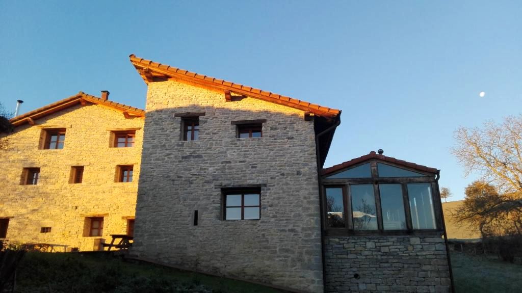 Vista exterior de Casa o xalet en venda en Ayala / Aiara amb Calefacció, Jardí privat i Moblat
