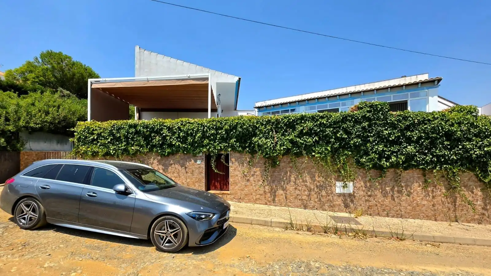 Vista exterior de Casa o chalet en venta en Guillena con Aire acondicionado y Piscina