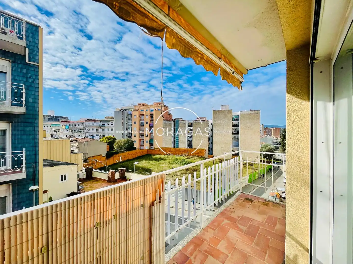 Vista exterior de Piso en venta en Granollers con Aire acondicionado, Calefacción y Horno