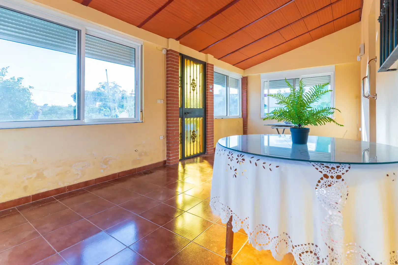 Finca rústica en venta en Bonares con Aire acondicionado, Jardín privado y Terraza
