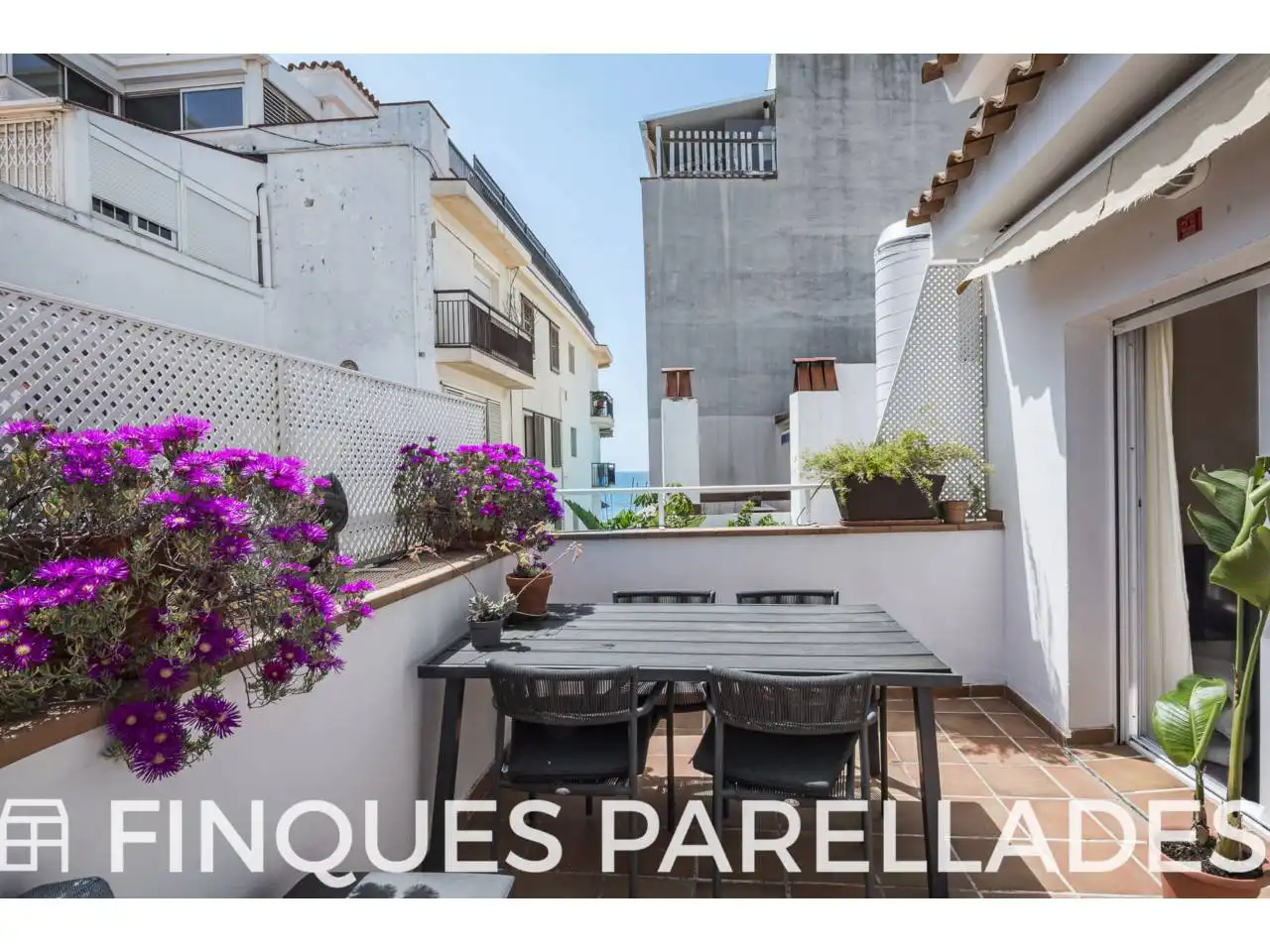 Terrasse von Dachboden zum Verkauf in Sitges mit Klimaanlage, Heizung und Terrasse