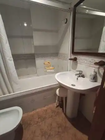 Piso con terraza en alquiler en LUIS VIVES, imagen 23