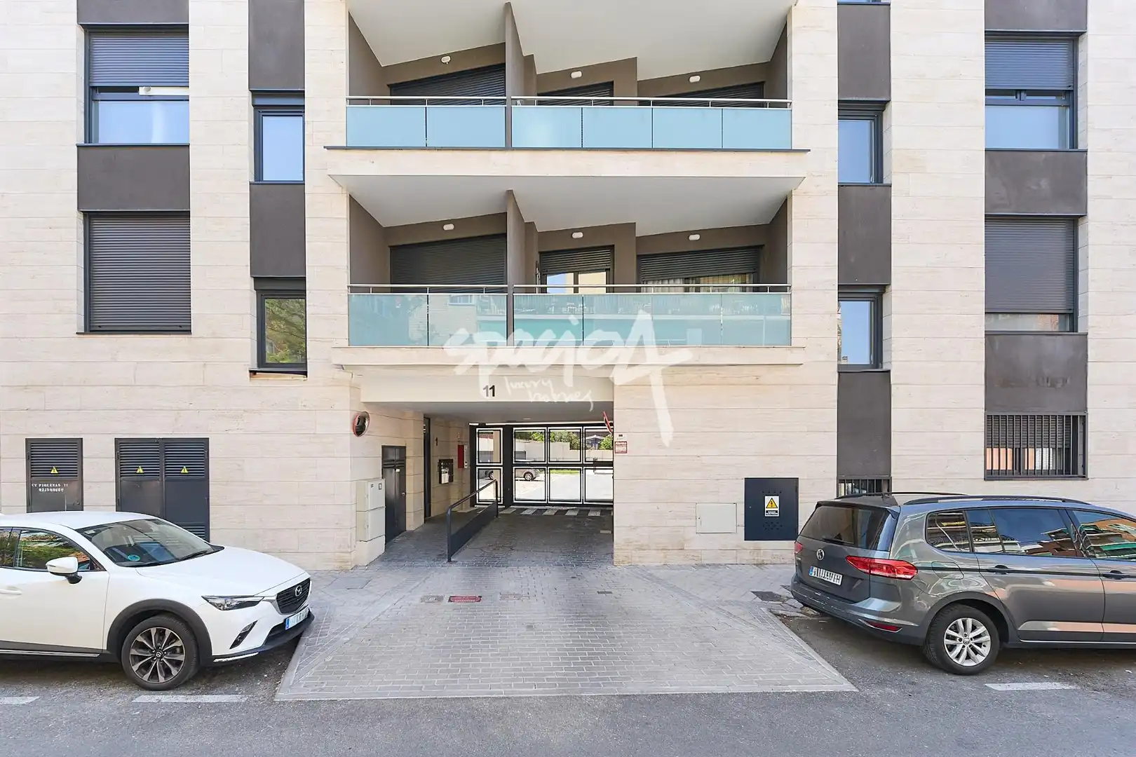 Vista exterior de Apartament en venda en Madrid amb Calefacció i Piscina comunitària