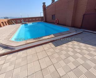 Swimming pool of Apartment for sale in  Logroño