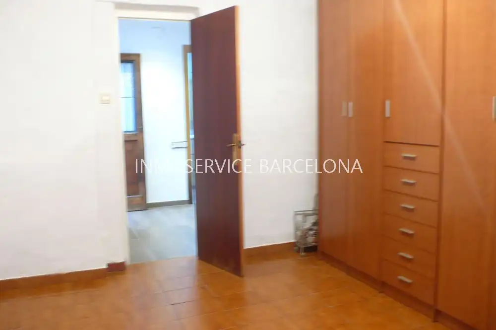 Habitación de Casa adosada en venta en Barcelona con Aire acondicionado, Calefacción y Terraza