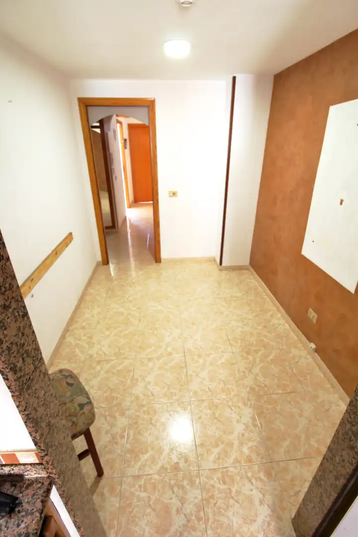 Appartamento con terrazza in vendita a Carrer de la Constitució Espanyola, imagen 9