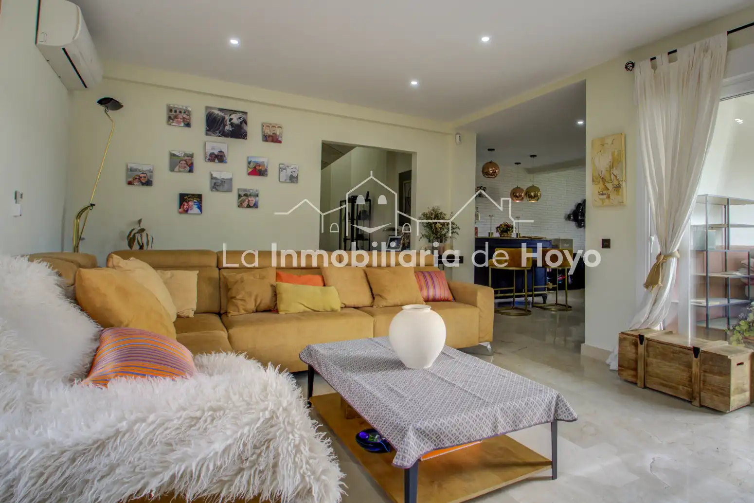 Sala de estar de Casa o chalet en venta en Hoyo de Manzanares con Aire acondicionado, Calefacción y Jardín privado