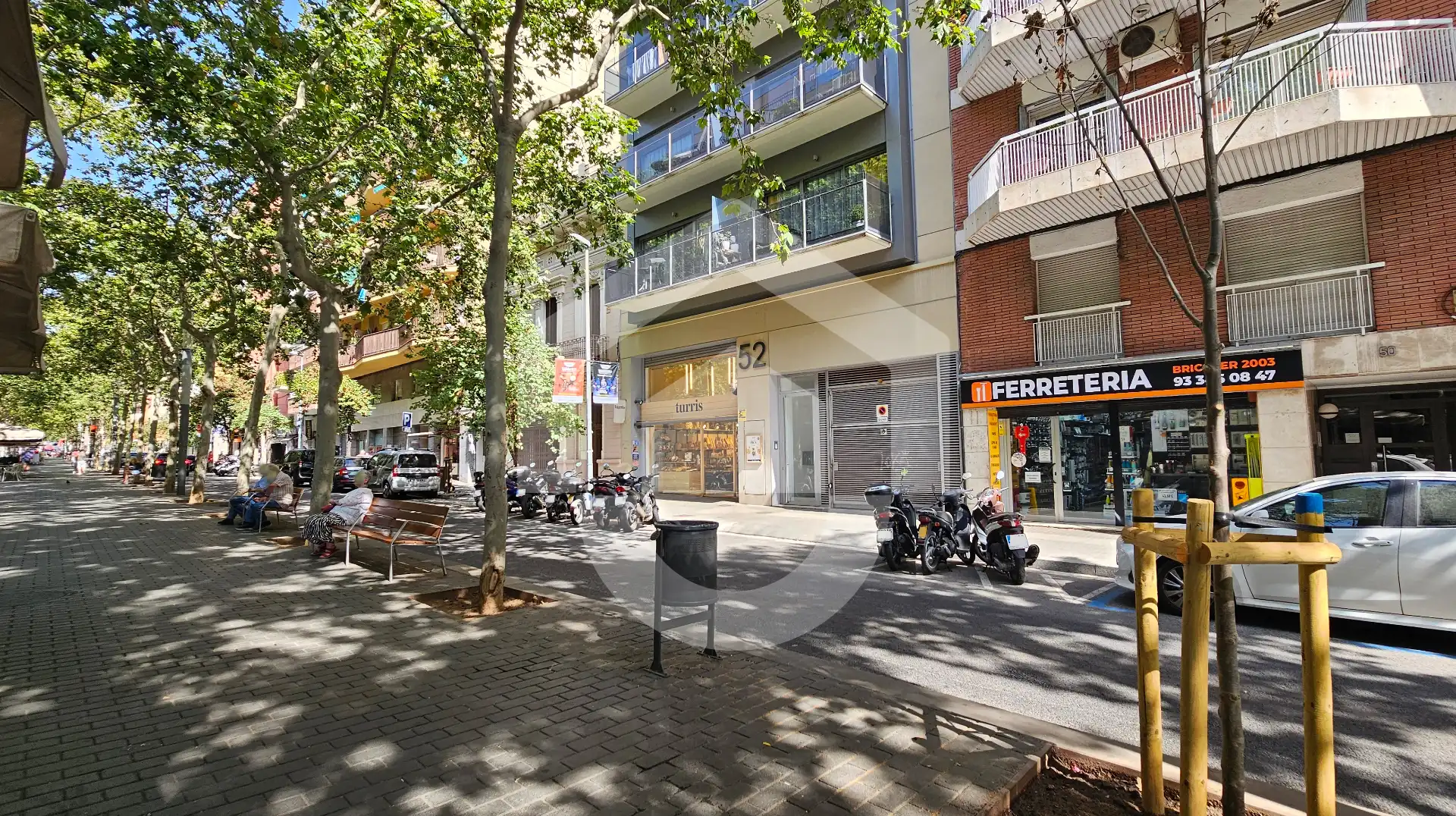 Vista exterior de Pis en venda en Barcelona amb Calefacció