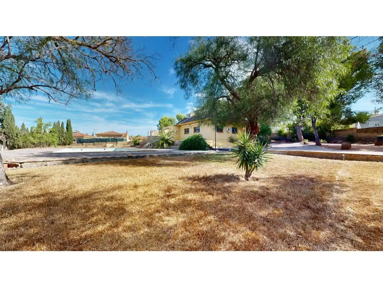 Vista exterior de Casa o chalet en venta en Llíria con Jardín privado, Terraza y Piscina