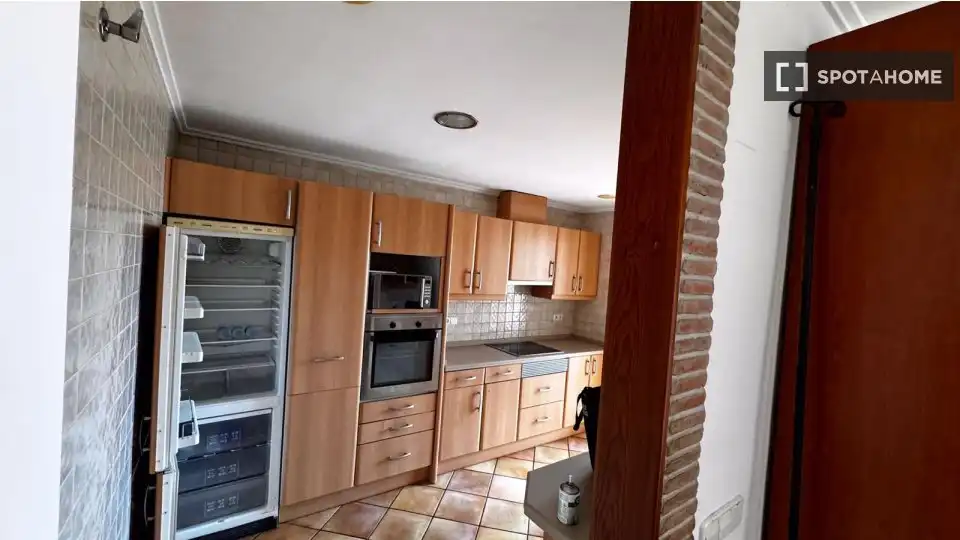 Cocina de Apartamento para compartir en Dénia con Aire acondicionado, Calefacción y Terraza