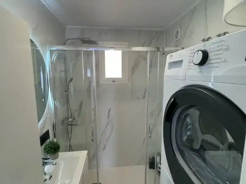 Bany de Dúplex en venda en Torrevieja amb Aire condicionat, Piscina i Balcó