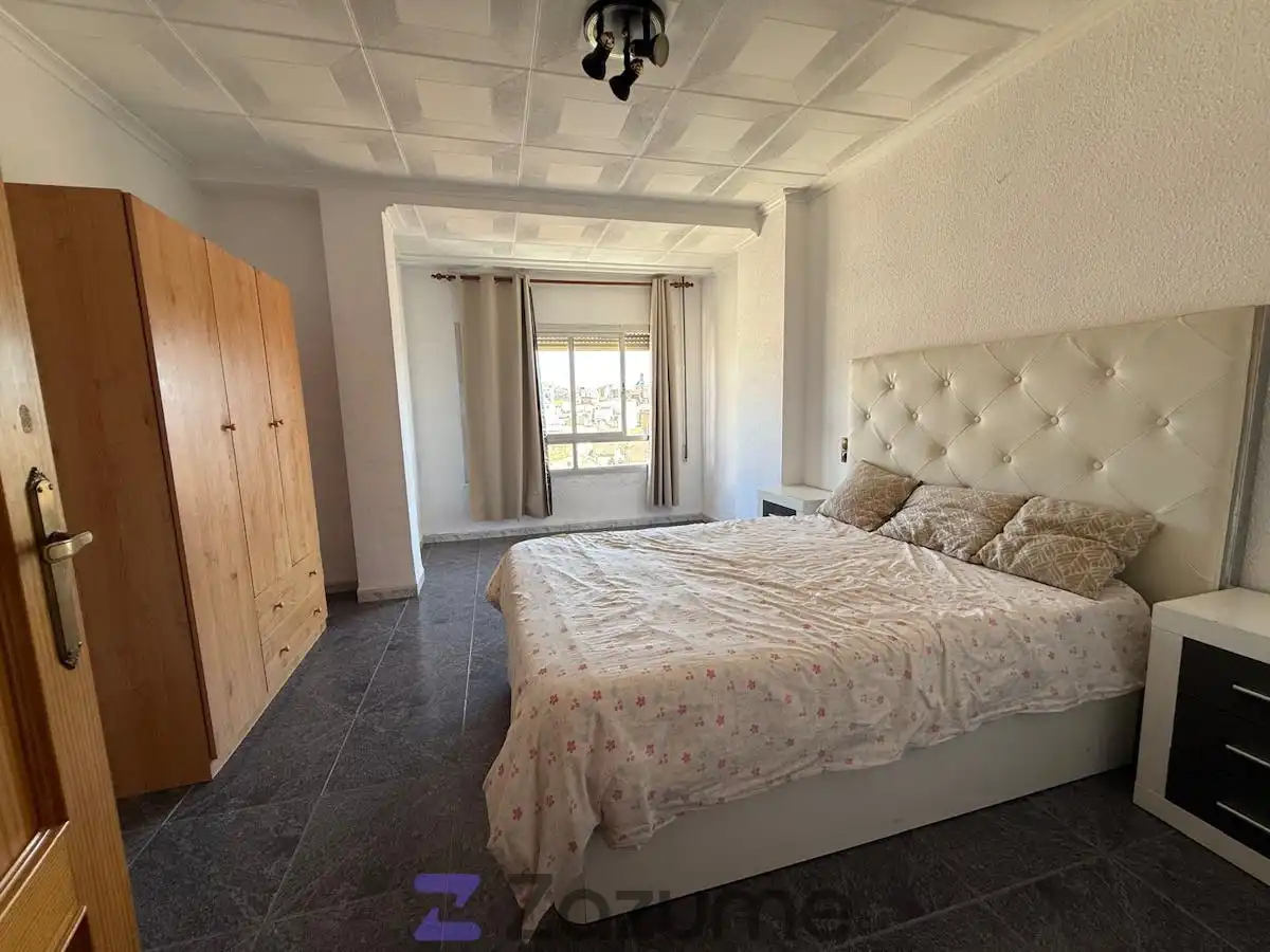 Habitación de Piso de alquiler en Requena con Amueblado, Horno y Lavadora