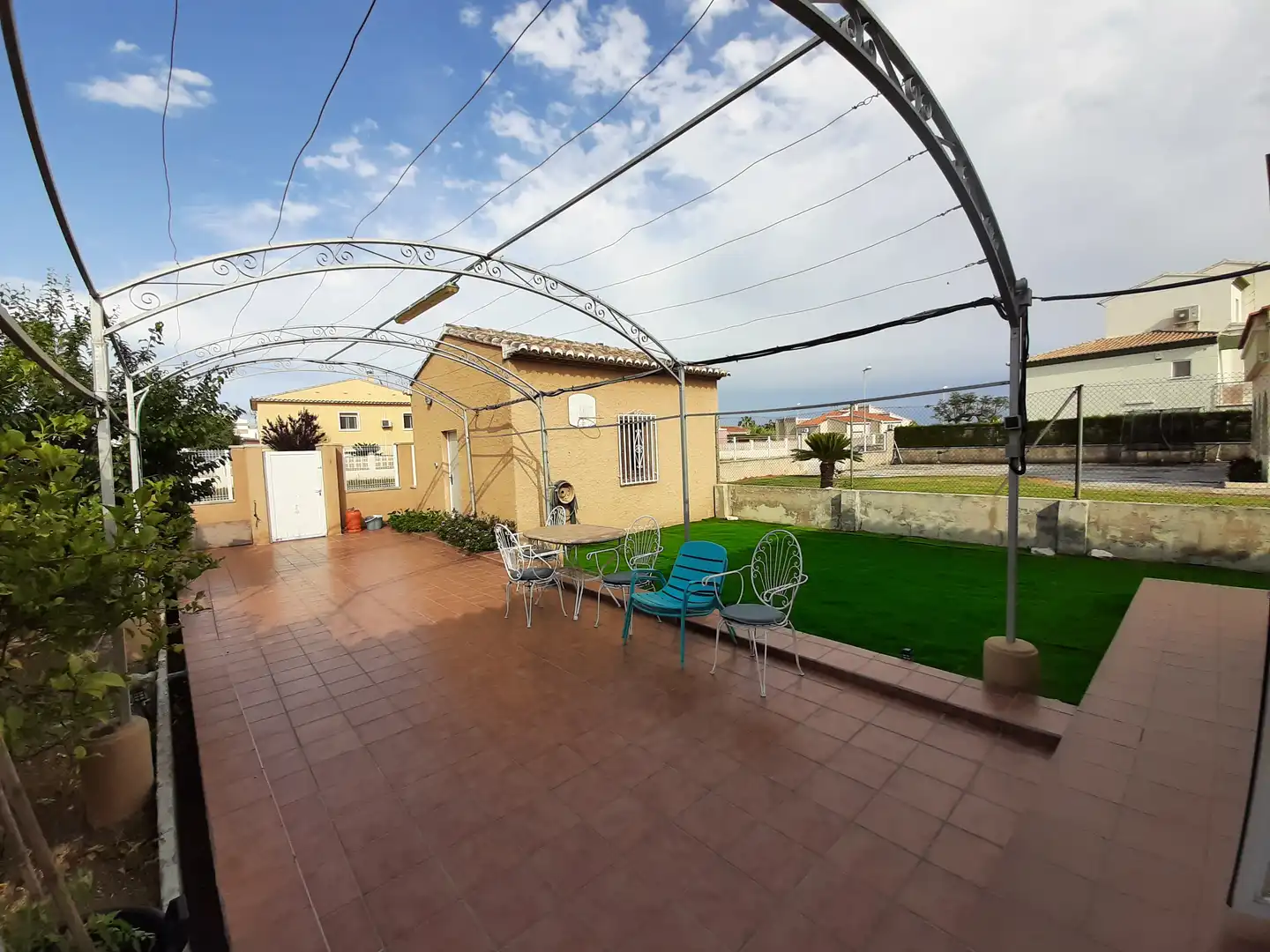 Chalet con jardín en venta en Oliva pueblo, imagen 3