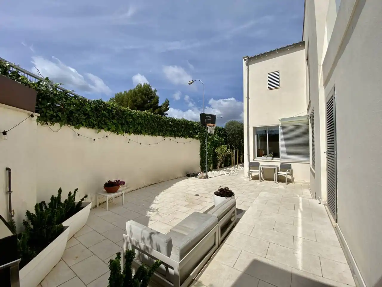 Terrasse von Einfamilien-Reihenhaus zur Miete in Ponent
