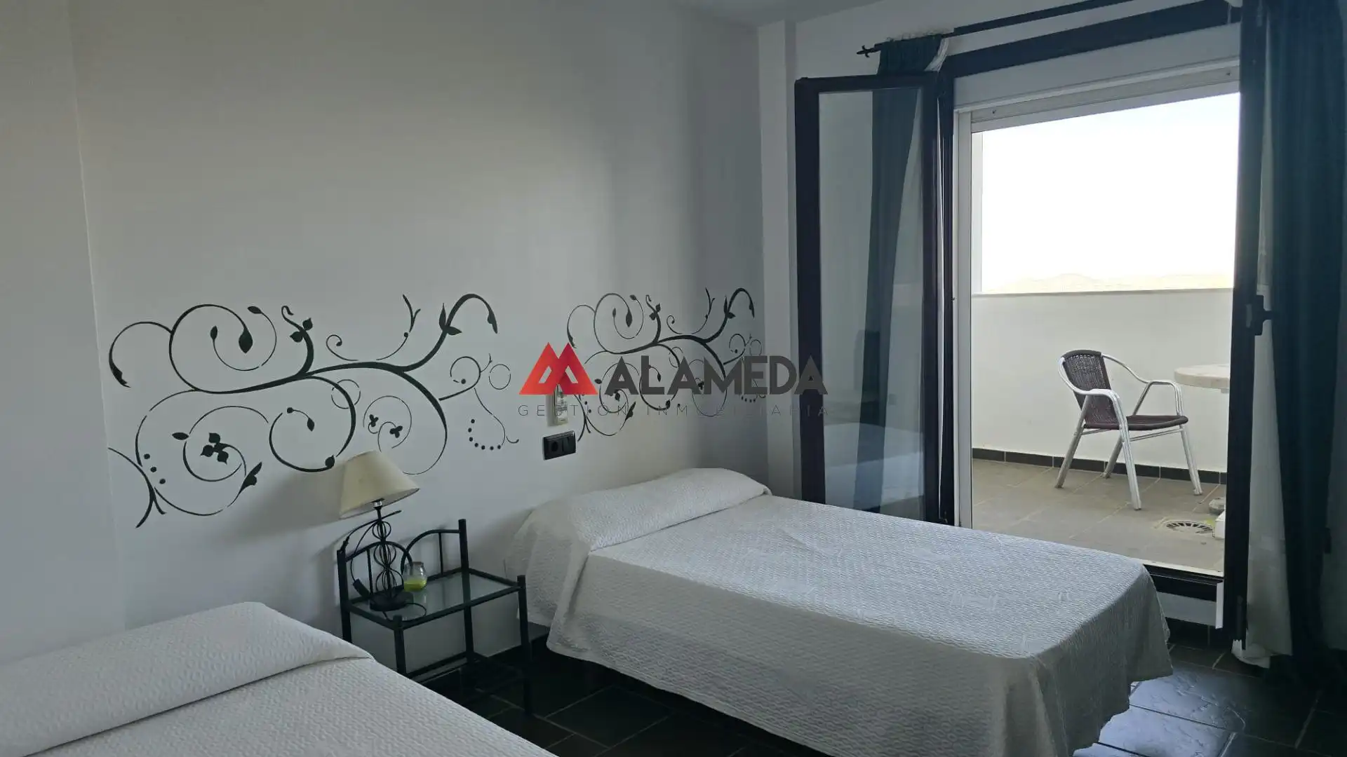 Dormitori de Local en venda en Medina Sidonia amb Moblat