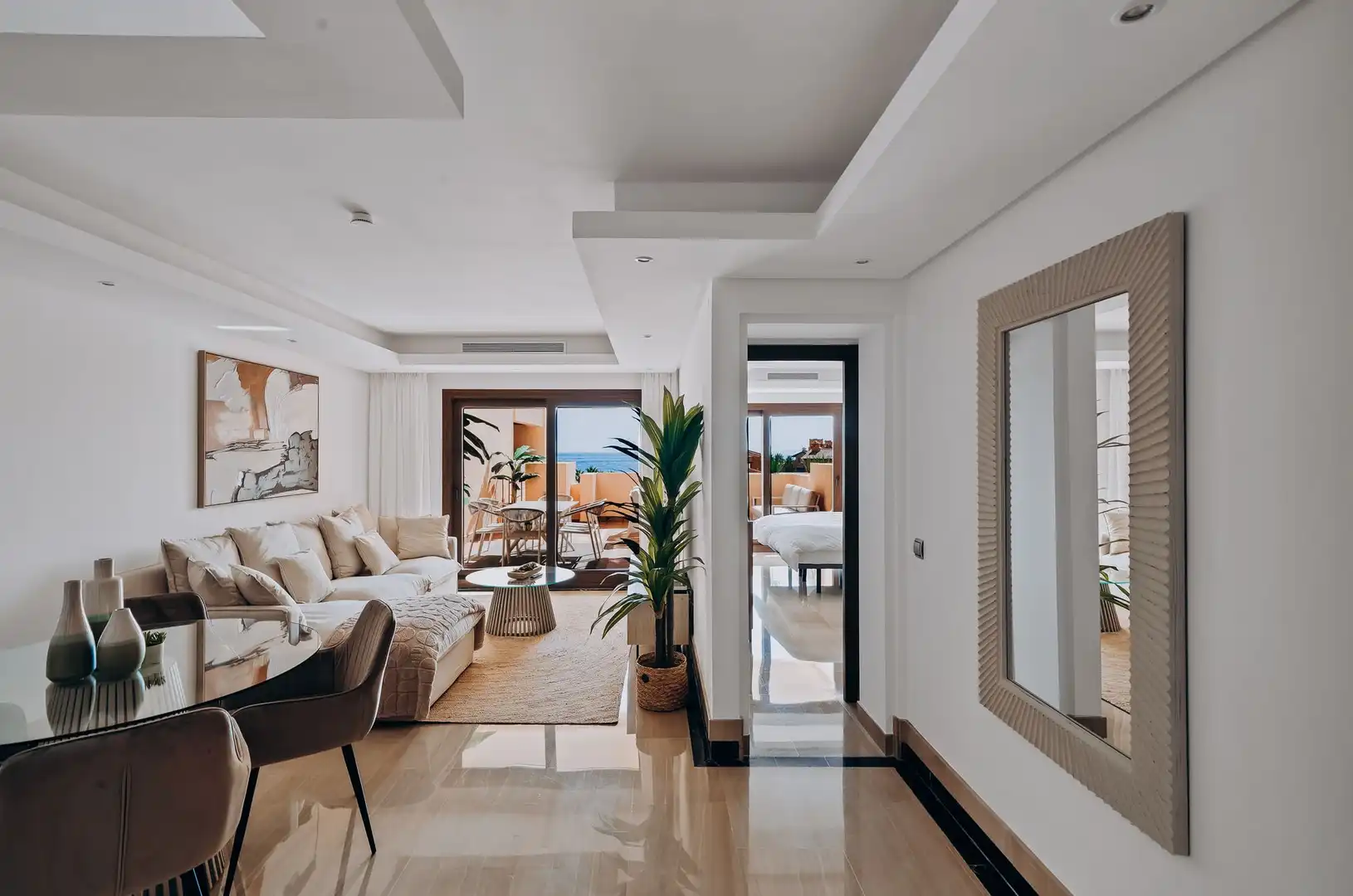 Sala d'estar de Àtic de lloguer en Estepona amb Terrassa