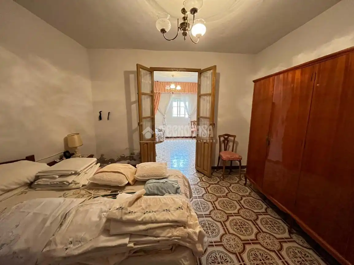 Dormitori de Casa o xalet en venda en Jabalquinto amb Aire condicionat