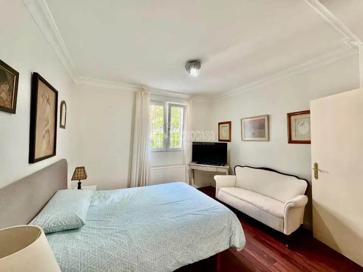 Bedroom of Flat for sale in Madrid  with Heating and Storage room