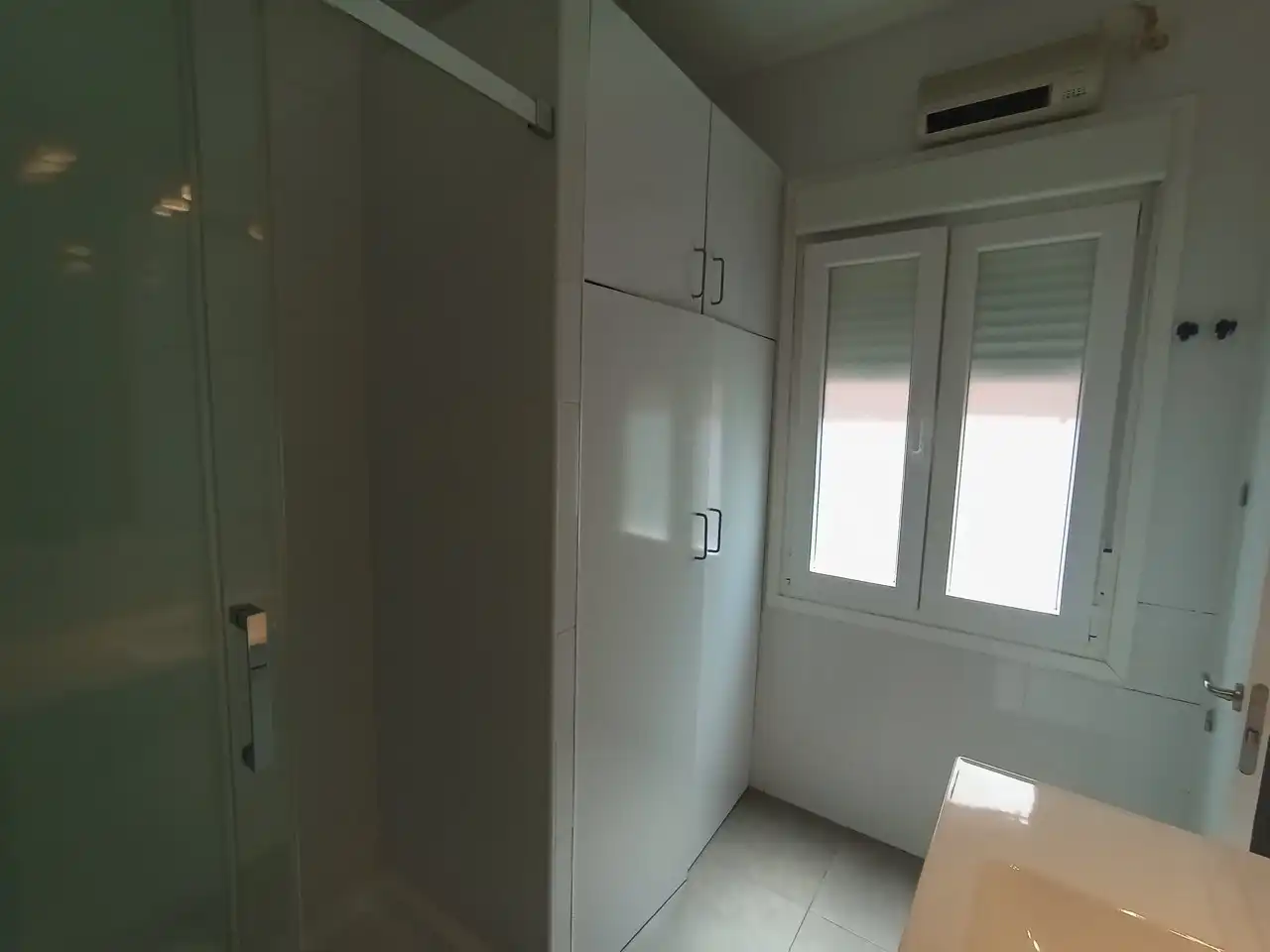 Habitación de Estudio de alquiler en Madrid con Aire acondicionado, Calefacción y Amueblado
