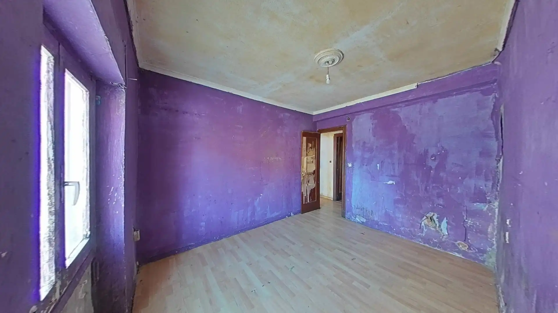 Habitación de Piso en venta en El Astillero   con Horno