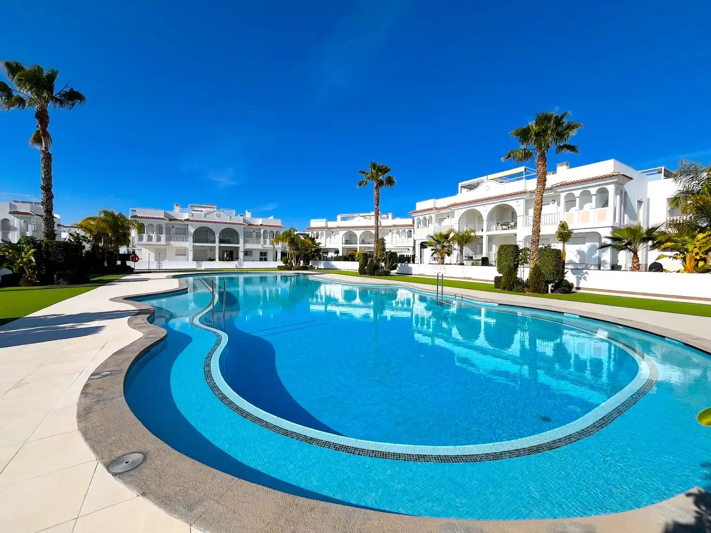 Bungalow amb terrassa en venda a Avenida Avenida de Málaga, 24A