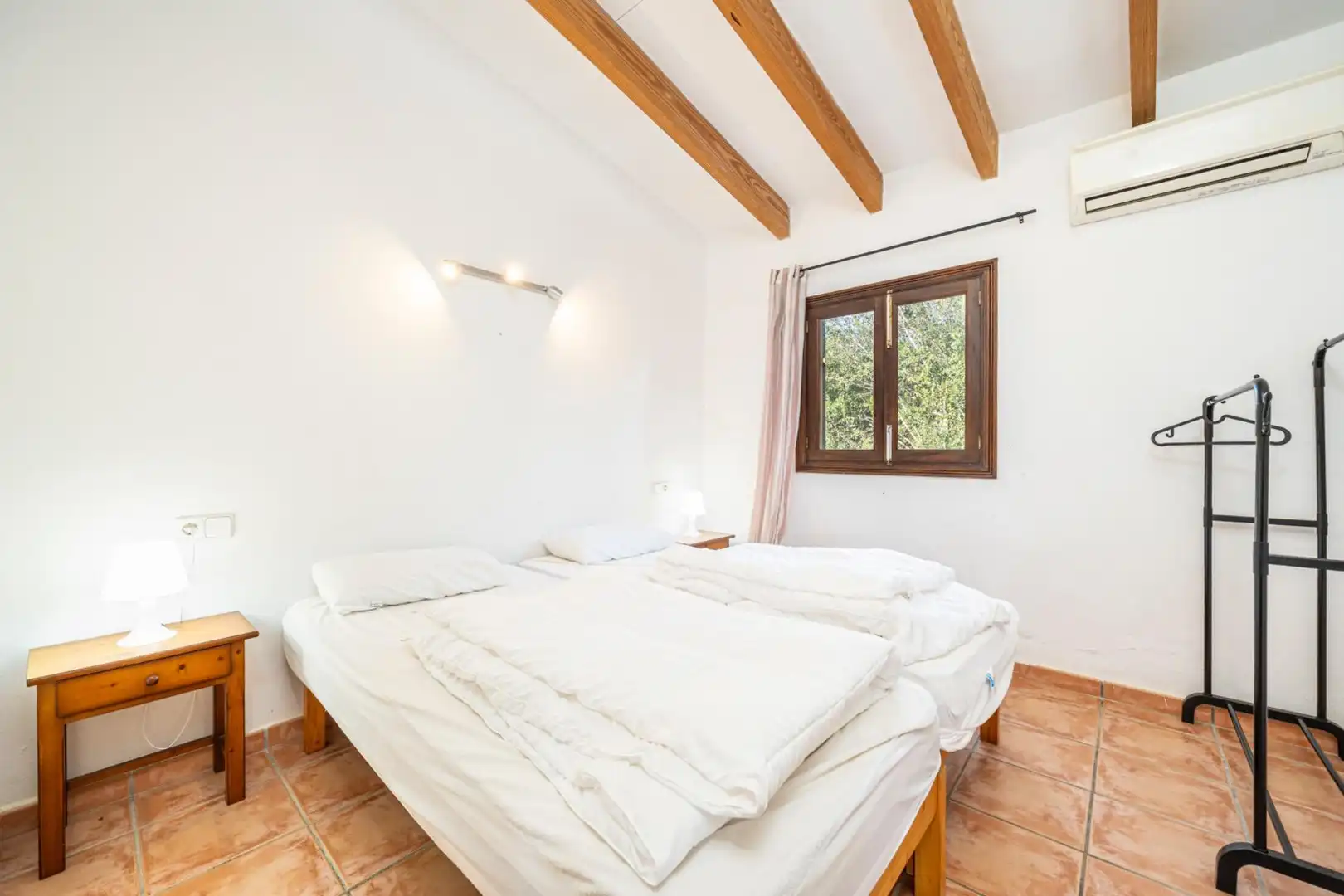 Schlafzimmer von Haus oder Chalet zum Verkauf in Son Servera mit Klimaanlage, Heizung und Privatgarten