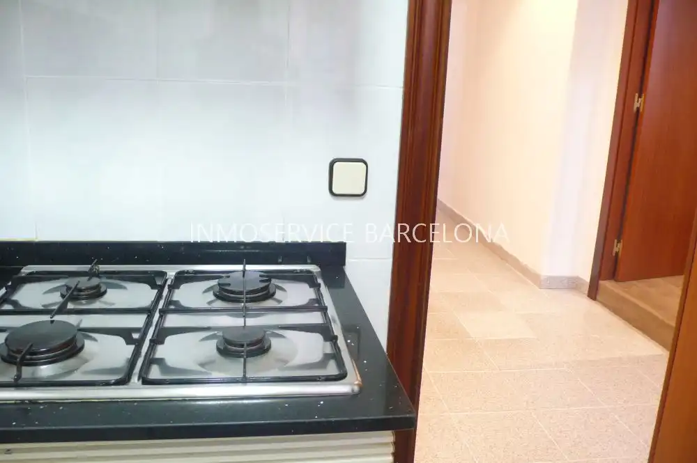 Cocina de Casa adosada en venta en Barcelona con Aire acondicionado, Calefacción y Terraza