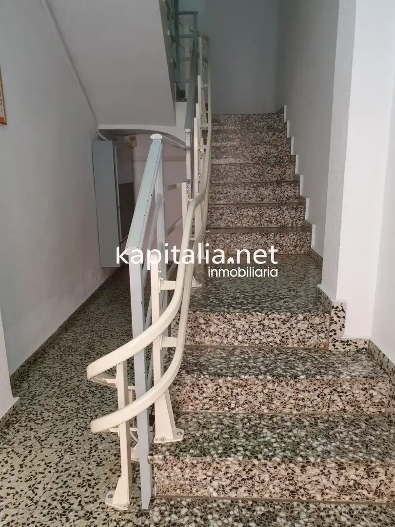 Piso en venta en Ontinyent con Balcón