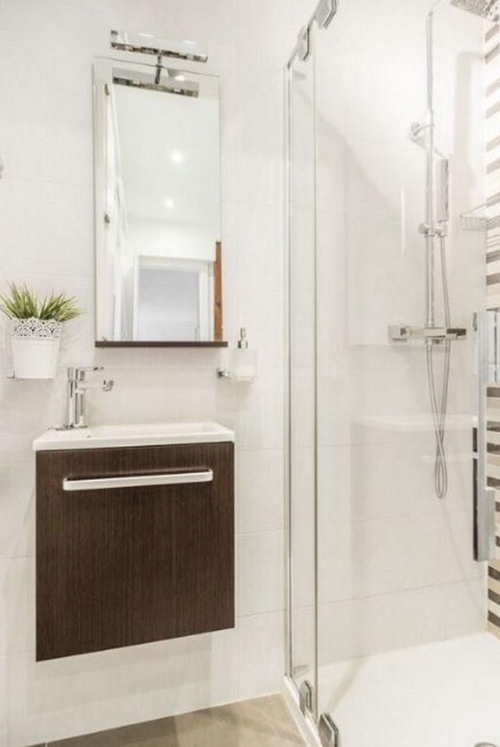 Bathroom of Flat to rent in Oviedo   with Air Conditioner, Furnished and TV