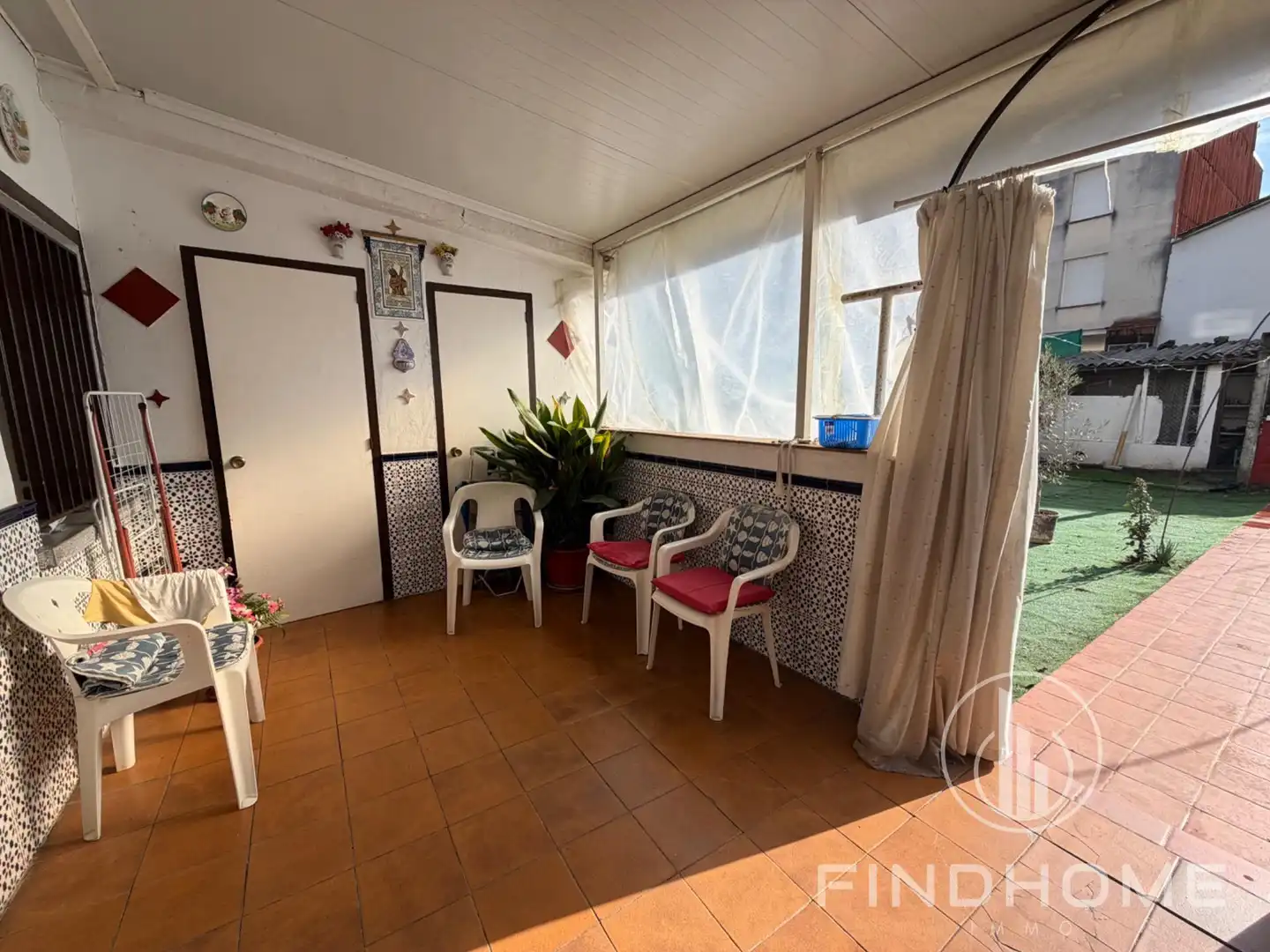 Terrasse von Haus oder Chalet zum Verkauf in Olot mit Privatgarten, Abstellraum und Möbliert