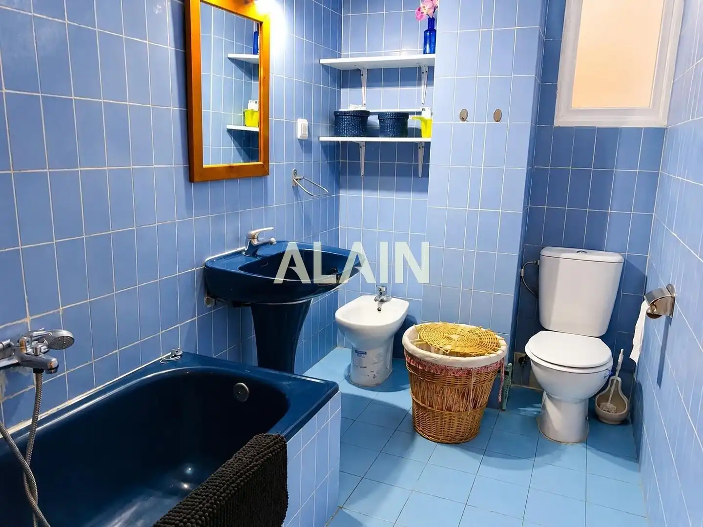 Badezimmer von Wohnungen zum Verkauf in Valencia mit Klimaanlage, Heizung und Parkett