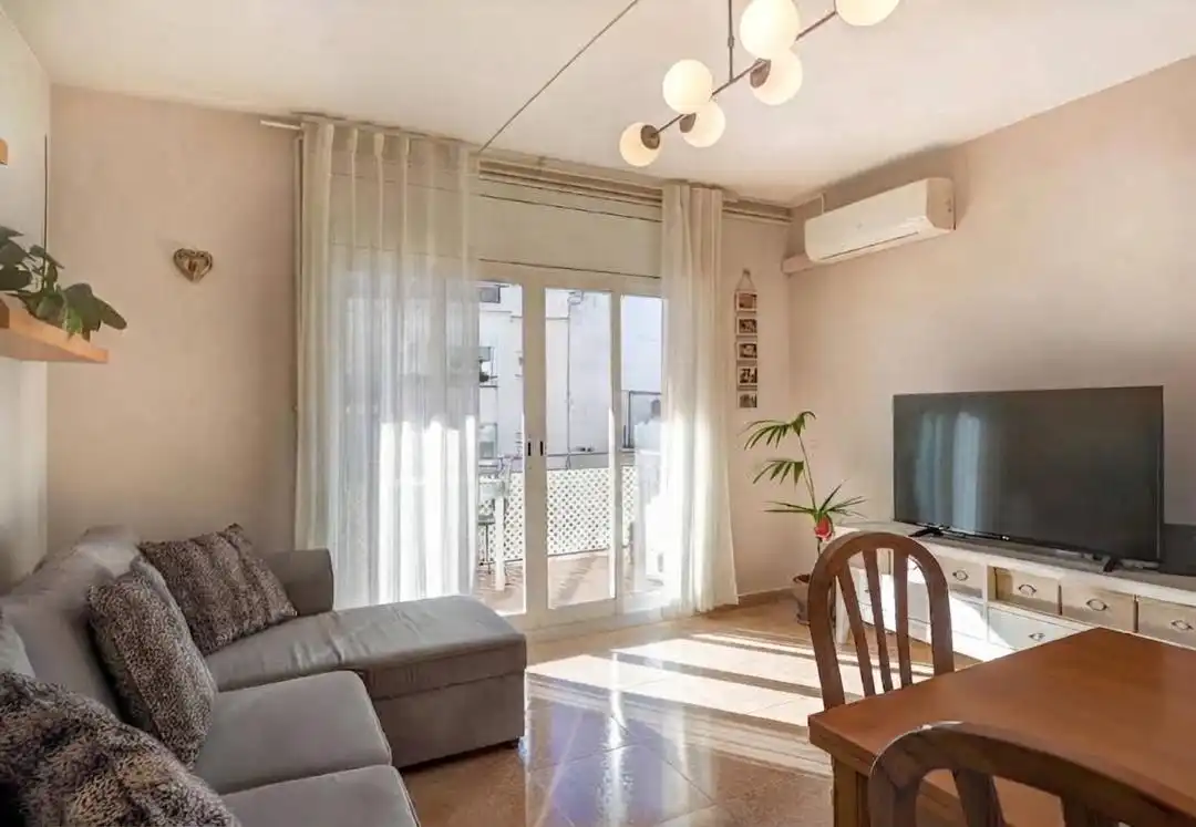 Wohnung mit Aufzug zum Verkauf in Carrer de Girona