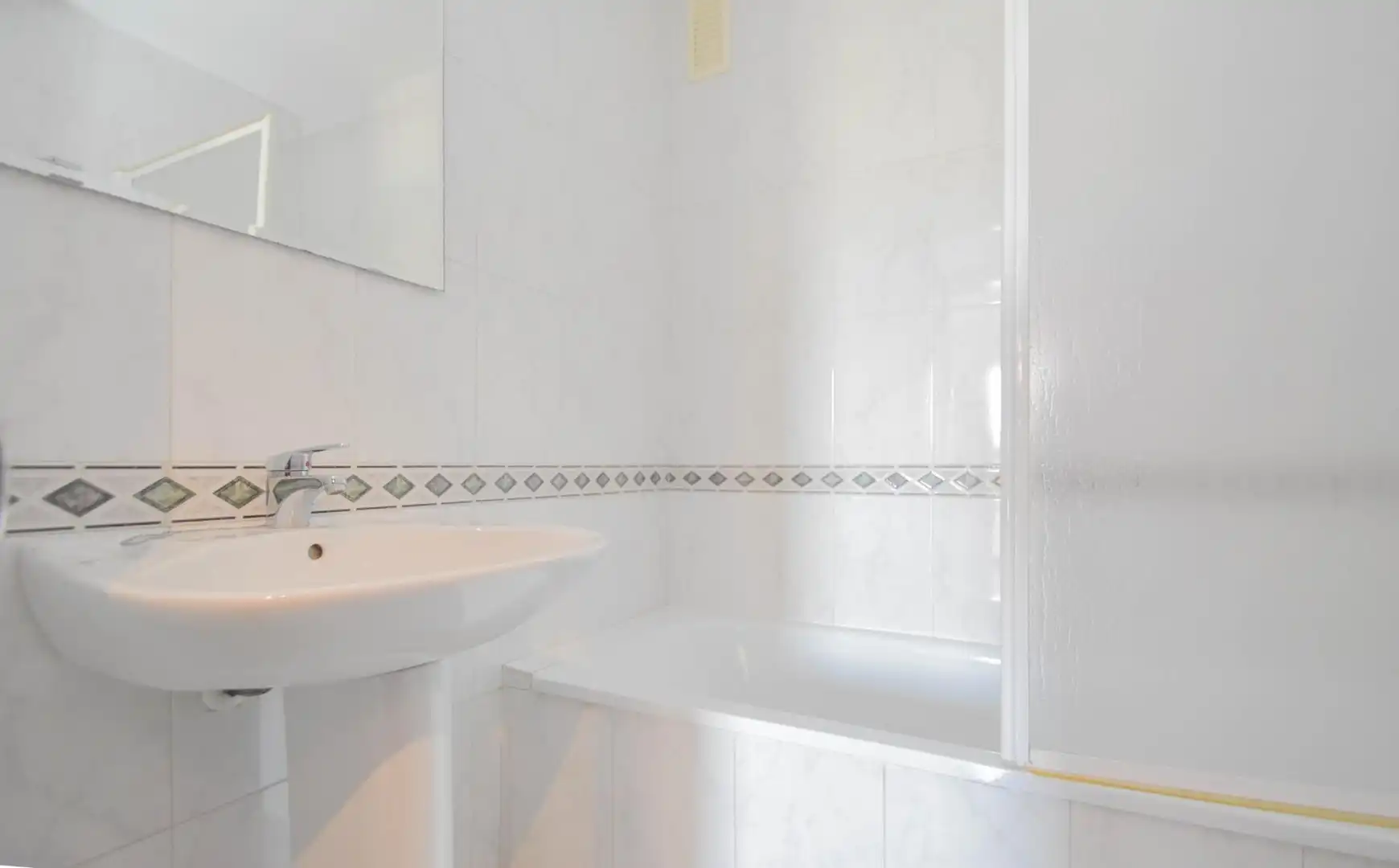 Baño de Piso en venta en Granada con Aire acondicionado, Calefacción y Terraza