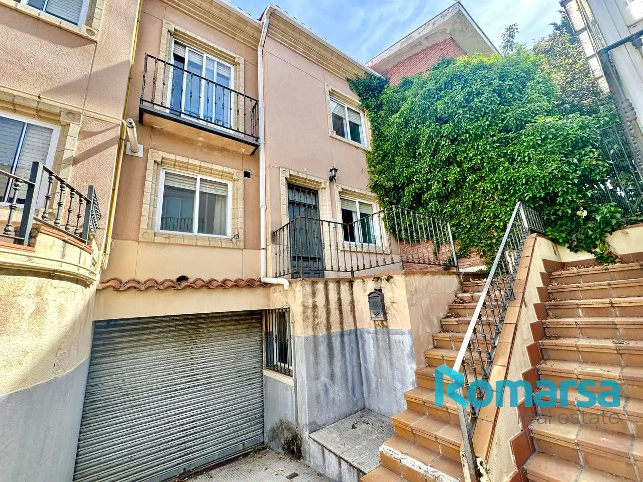 Exterior view of Detached homes for sale in Ávila  with Heating, Private garden and Parquet flooring