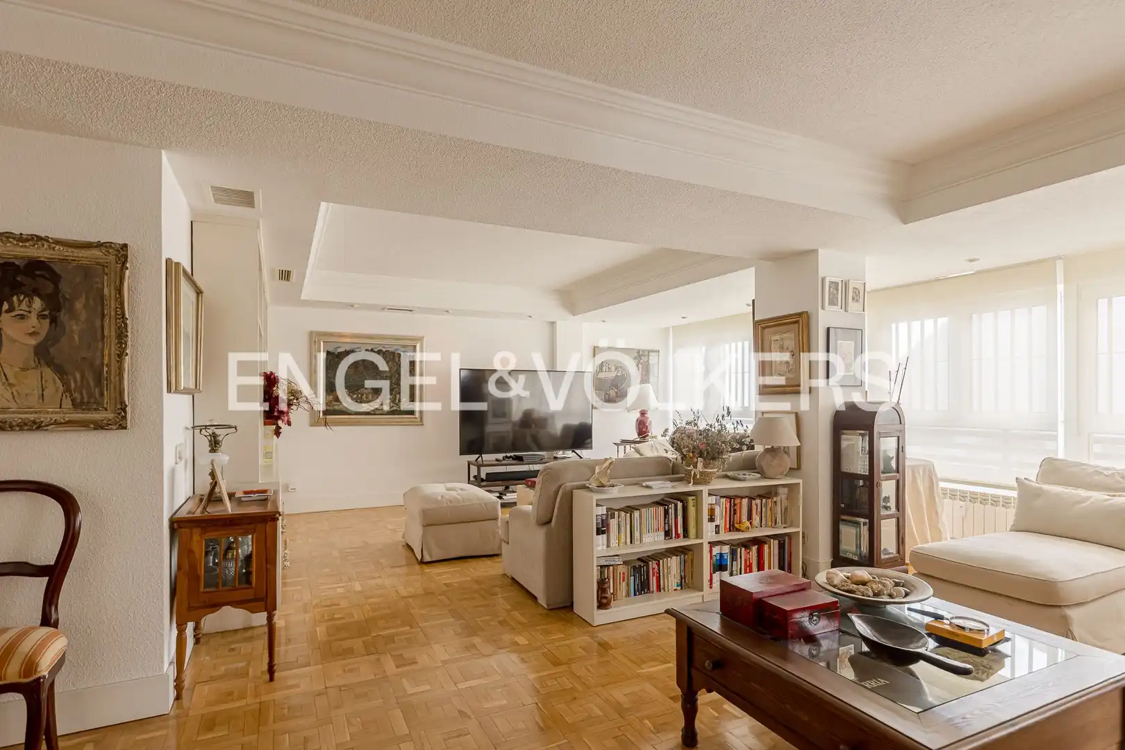 Wohnzimmer von Wohnung zum Verkauf in Madrid mit Klimaanlage, Heizung und Parkett