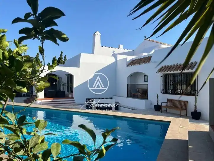 Vista exterior de Casa o chalet en venta en Roquetas de Mar con Aire acondicionado, Calefacción y Jardín privado