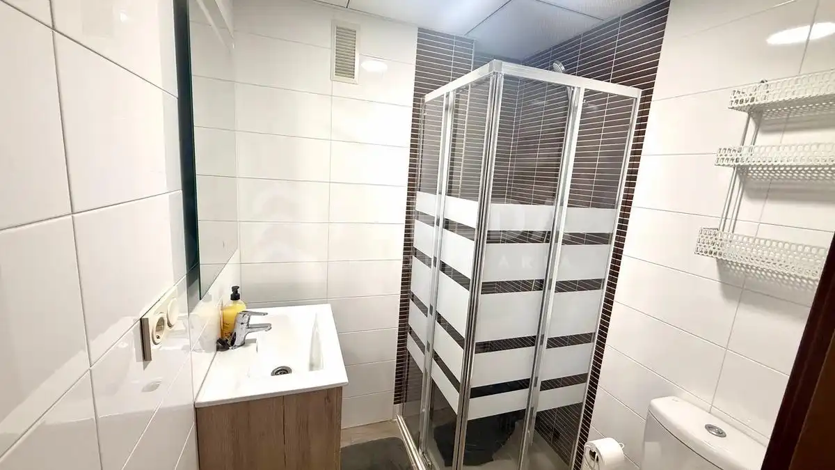 Bathroom of Flat for sale in Roquetas de Mar  with Private garden, Terrace and Community pool