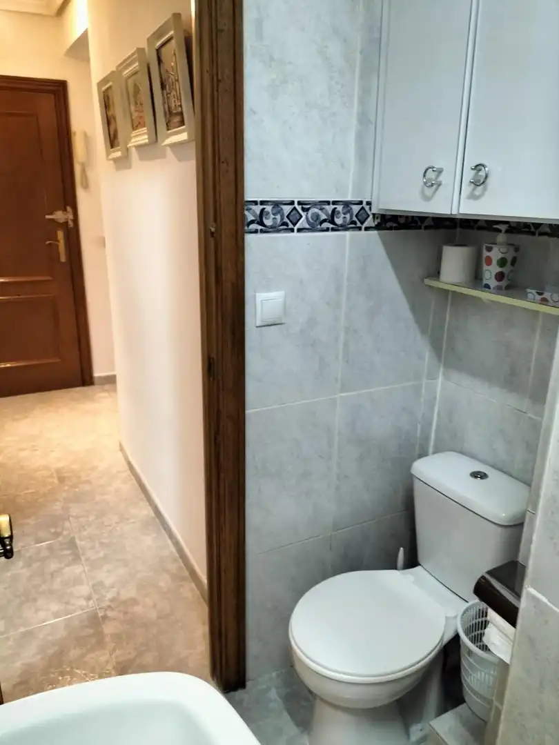 Baño de Piso de alquiler en Cuenca con Calefacción y Amueblado