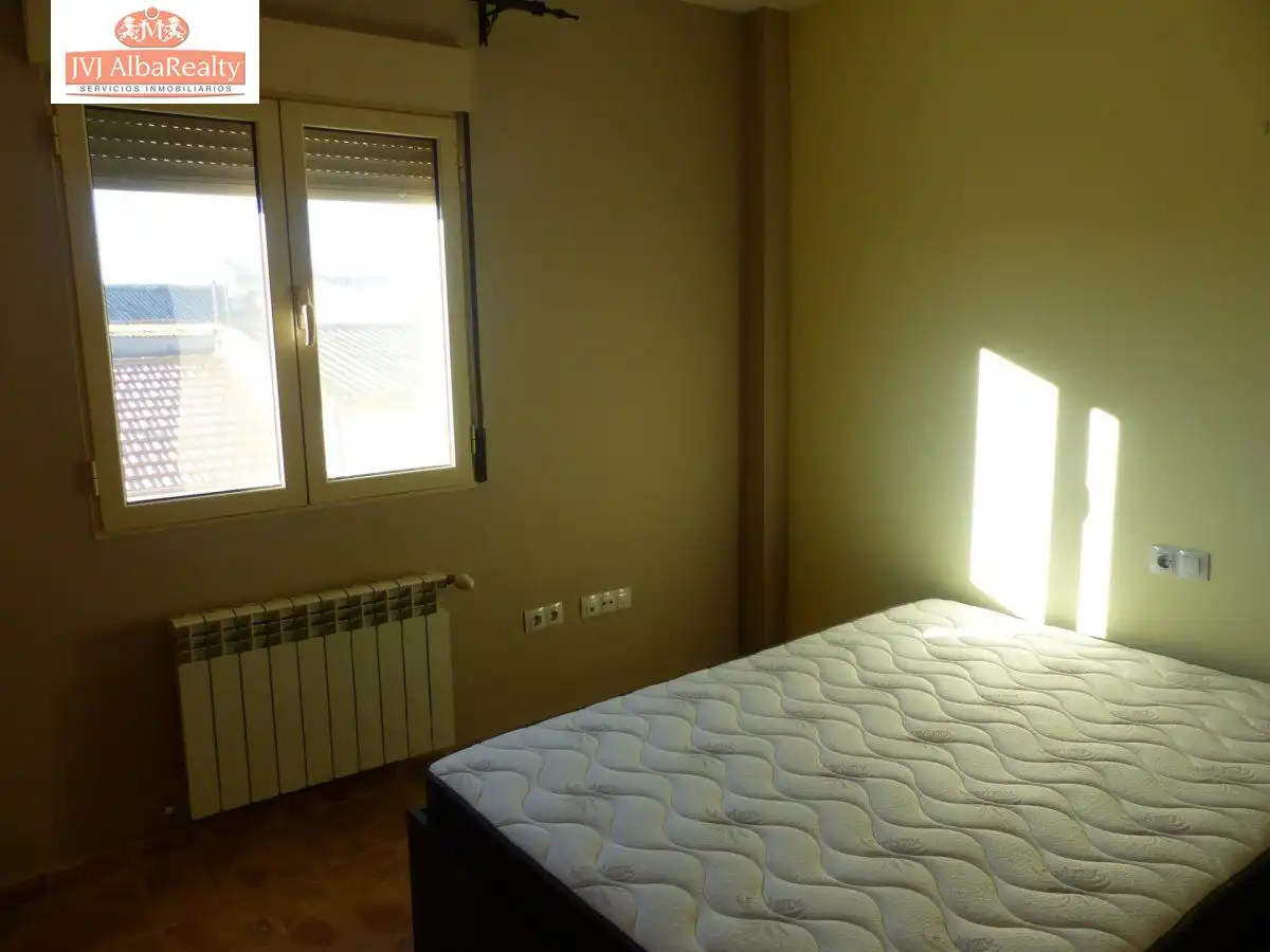 Habitación de Casa adosada en venta en Albacete con Calefacción y Balcón