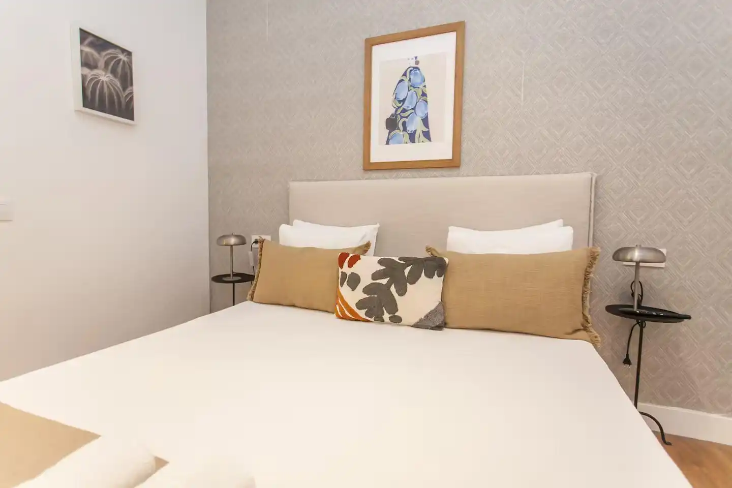 Schlafzimmer von Wohnungen zur Miete in Bilbao  mit Klimaanlage, Terrasse und Möbliert