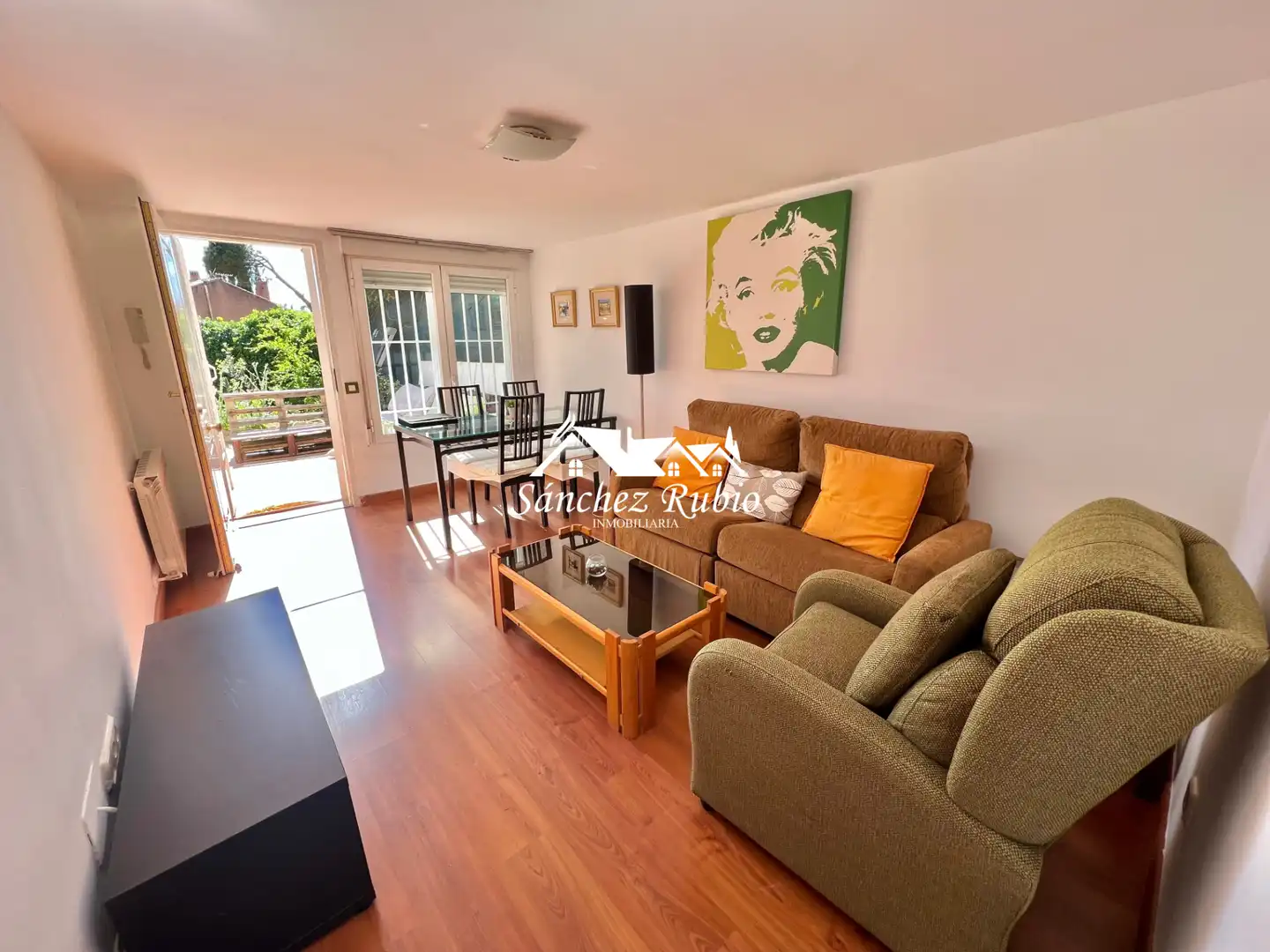 Sala d'estar de Casa adosada de lloguer en Galapagar amb Calefacció, Jardí privat i Parquet